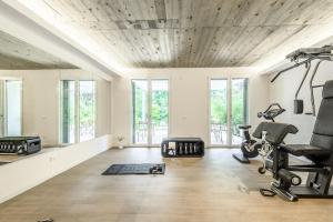 Phòng/tiện nghi tập thể dục tại Villa Duomo - Jacuzzi e Terrazzo - Cinema - Free Parking - Gym