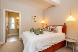 Gallery image of The Little Hideaway - Luxury Two Double En-Suite Bedroom Apartment in Bedford