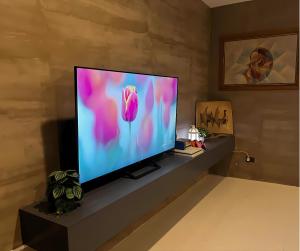 TV a/nebo společenská místnost v ubytování Premium Studio with Fast WiFi Netflix PS4 Bria Homes GenSan