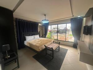 Postel nebo postele na pokoji v ubytování Luxury Canyon Suites + 37 fotografií