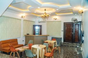 Seating area sa Ringruby Hotel, Sangotedo