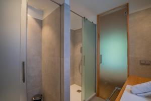 Sercotel El Balcón de la Bahía Suites的一间浴室