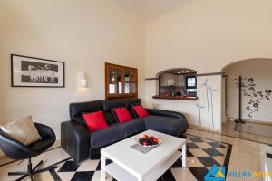 Kuchnia lub aneks kuchenny w obiekcie Casa Bonita - LH144 By Villas Now Ltd