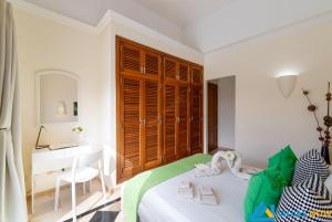 Łóżko lub łóżka w pokoju w obiekcie Casa Bonita - LH144 By Villas Now Ltd