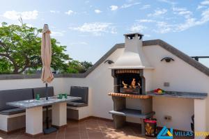 Zdjęcie z galerii obiektu Casa Bonita - LH144 By Villas Now Ltd w mieście Playa Blanca