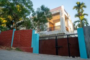 Budova, kde se prázdninový dům nachází + 2 fotografie