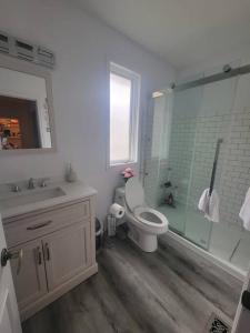 Ένα μπάνιο στο ARCA Cozy Cabin-Innisfil Beach