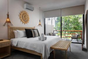 Postel nebo postele na pokoji v ubytování Twin Villas 8BR, Concierge, Gated ,Jacuzzi, Paddle court