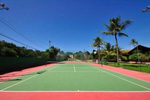 Instalaciones para jugar a tenis o squash en Nannai Residence - Flat em Muro Alto o alrededores