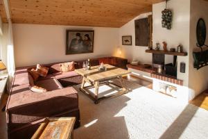 Ruang duduk di Ferienhaus Zauberberg - Magie der Alpen - by Loewenherz