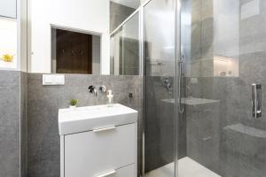 Kúpeľňa v ubytovaní SuperApart Domaniewska apt 53 + 9 fotografií