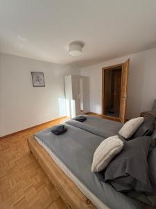 Postel nebo postele na pokoji v ubytování Apartment Snowball, Modern, cosy, Matterhorn views