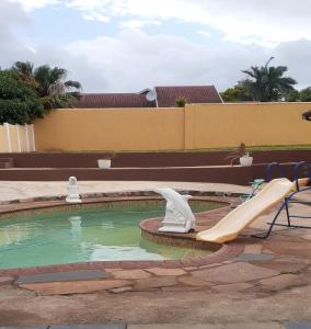 Bazén v ubytování Kwesethu Guesthouse nebo v jeho okolí