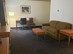 Posezení v ubytování Days Inn by Wyndham Drayton Valley