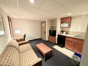 Kuchyň nebo kuchyňský kout v ubytování Days Inn by Wyndham Drayton Valley