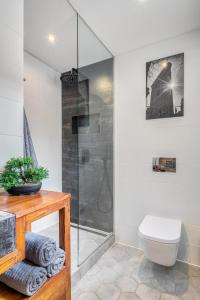 Kúpeľňa v ubytovaní Urban Loft Haven near Astoria