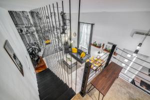 Kuchyňa alebo kuchynka v ubytovaní Urban Loft Haven near Astoria