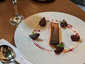 Eten bij of ergens in de buurt van het hotel

