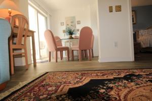 Ein Sitzbereich in der Unterkunft Oceanfront in Canaveral, Views, Heated Pool & Spa