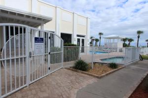 Der Swimmingpool an oder in der Nähe von Oceanfront in Canaveral, Views, Heated Pool & Spa