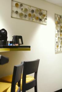 Foto dalla galleria di Hôtel & Résidence Octel a Portet-sur-Garonne