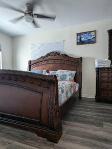 Cama o camas de una habitación en Oceanfront 2br2b, Ocean Views, Heated Pool, Spa
