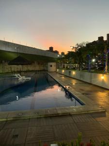 Kolam renang di atau dekat dengan Luxo,conforto e diversão! Apto 2 quartos alto padrão