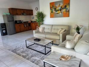 Η κουζίνα ή μικρή κουζίνα στο villa bumiayu 3 sanur