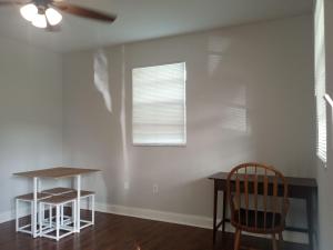 Gallery image of Rooster Hostel in Tampa