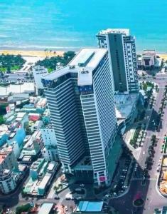 Nespecifikovaný výhled na destinaci Quy Nhon nebo výhled na město při pohledu z apartmánu