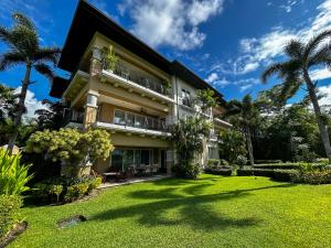 Κήπος έξω από το Los Sueños condominio en Del Mar