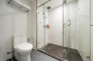 Bagno di Orange Hotel Shanghai Hongqiao Airport Dingbian Road Subway Station Branch - Free Hongqiao Airport & Hongqiao Train station Shuttle Bus