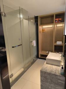 Φωτογραφία από το άλμπουμ του Echarm Hotel Baise Sports Center Dream Island Plaza σε Qitang