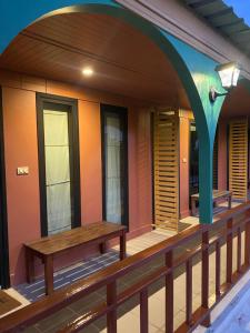 Balkón nebo terasa v ubytování The leaf&pool kohlarn เดอะลีฟ&พลู ที่พักเกาะล้าน