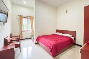 Postel nebo postele na pokoji v ubytování Hotel Gondang RedPartner + 20 fotografií