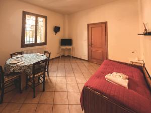 Et tv og/eller underholdning på casa vacanze medicina 3