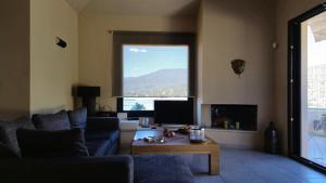 A general mountain view or a mountain view taken from the holiday home