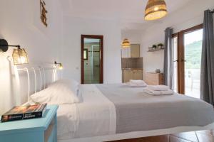 Φωτογραφία από το άλμπουμ του Golden Sun στην Πάργα +48 φωτογραφίες