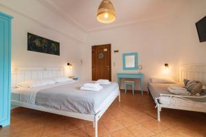 Φωτογραφία από το άλμπουμ του Golden Sun στην Πάργα