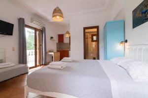 Φωτογραφία από το άλμπουμ του Golden Sun στην Πάργα