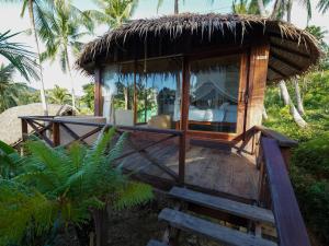 RoomQuest THEVA Resort Koh Samui外面的花园