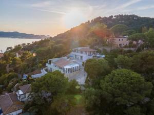 an aerial view of a house on a hill at Elbitat Wellness&Spa in Bagnaia