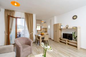 Χώρος καθιστικού στο Arvala Apartments