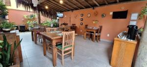 Restaurace v ubytování Suítes Cambucá