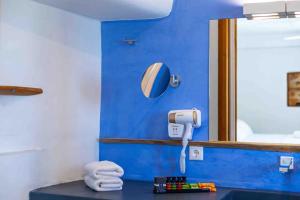 Imagen de la galería de Skiff - Transformed studio on the water's edge, en La Canea