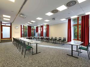 The business area and/or conference room at Mercure Hotel Erfurt Altstadt
