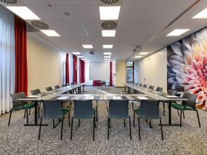The business area and/or conference room at Mercure Hotel Erfurt Altstadt