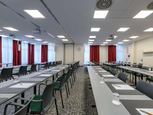 The business area and/or conference room at Mercure Hotel Erfurt Altstadt