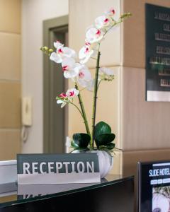 Vstupní hala nebo recepce v ubytování Hotel Premiere