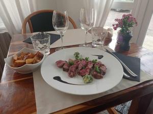 Jídlo v hotelu nebo okolí